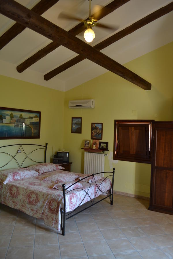 La Casa Di Lidia Bed and Breakfast Cardile Habitación foto